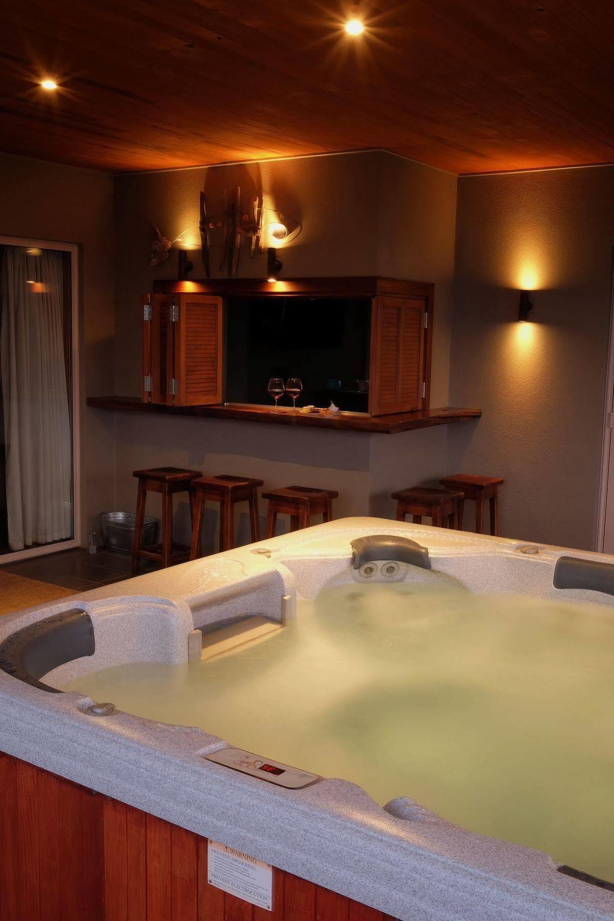 Tauhara Sunrise Lodge Taupo Zewnętrze zdjęcie